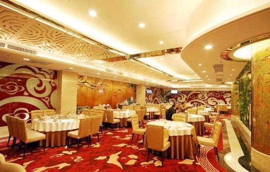 中餐厅装修设计要体现中餐厅的舒适性,功能的流畅性和服务过程中